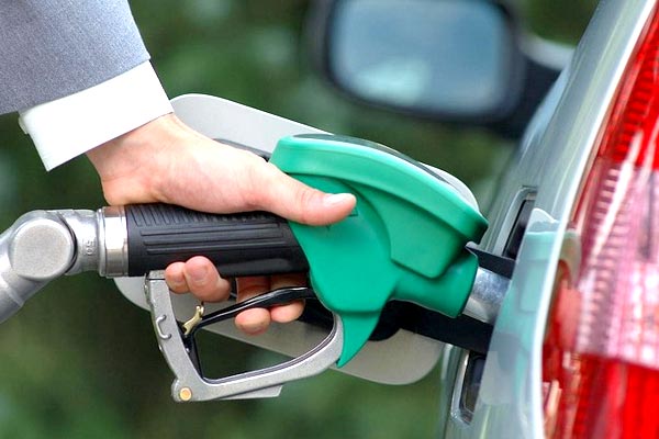 Биржевые цены на бензин Аи-95 в России превысили 67 тысяч рублей за тонну