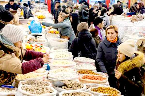 Ряд рынков Кыргызстана снизил арендную плату для торговцев